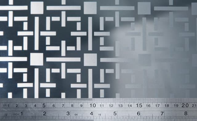 Лист декоративный нержавеющий Геометрия AISI 316 2,5 мм